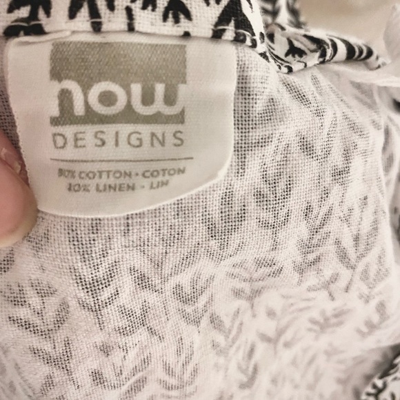 Leaf Patterned Apron with Pockets - Picture 7 of 7